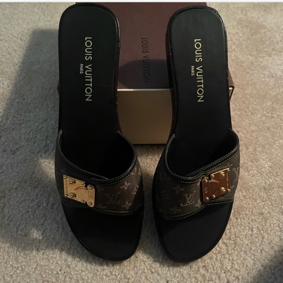 Louis Vuitton Mules - Picture 2 of 4